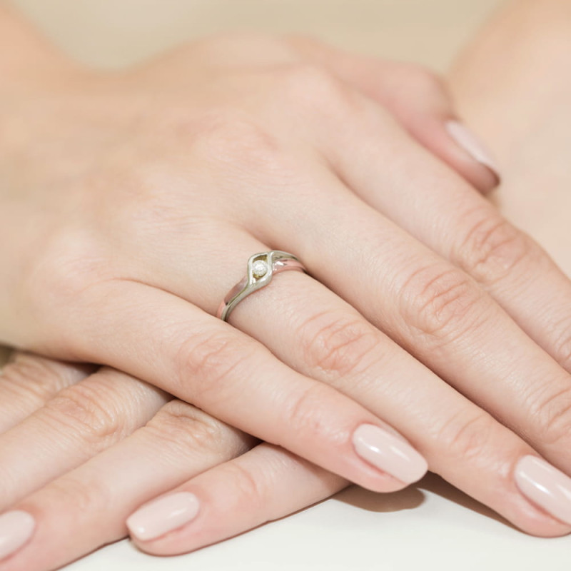 Pierścionek W178 Diament 0,04ct różowe złoto