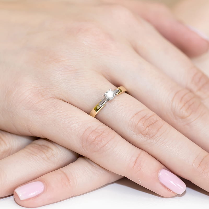 Pierścionek W241 Diament 0,20ct żółte złoto