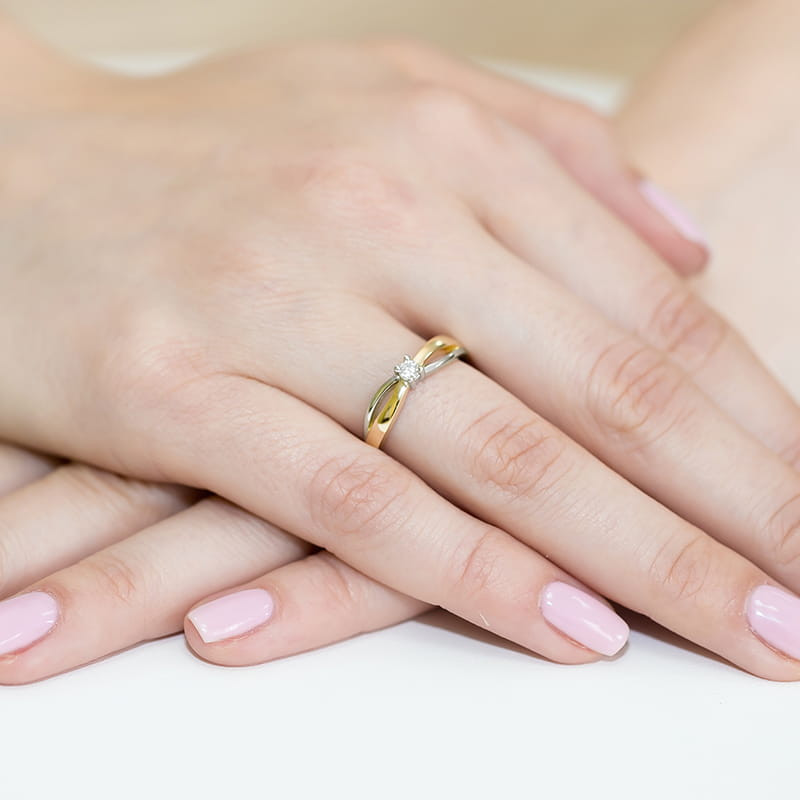 Pierścionek W248 Diament 0,10ct żółte złoto