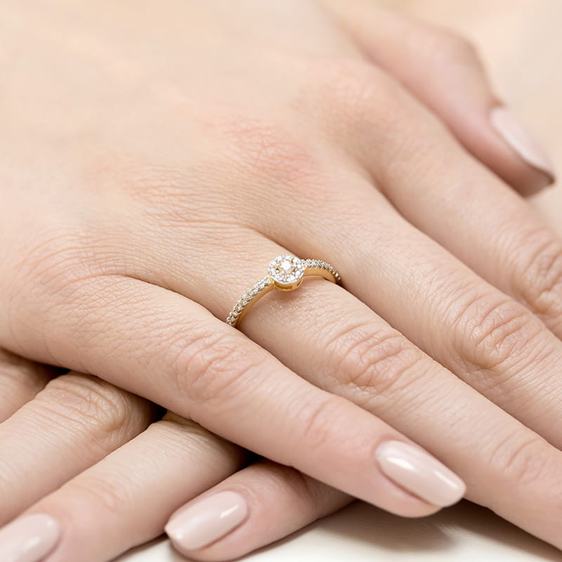 Pierścionek W273 Diament 0,05ct żółte złoto