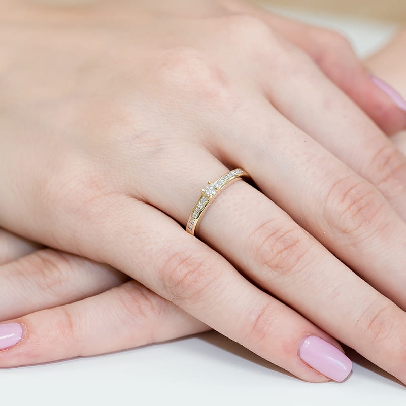 Pierścionek W288 Diament 0,08ct żółte złoto