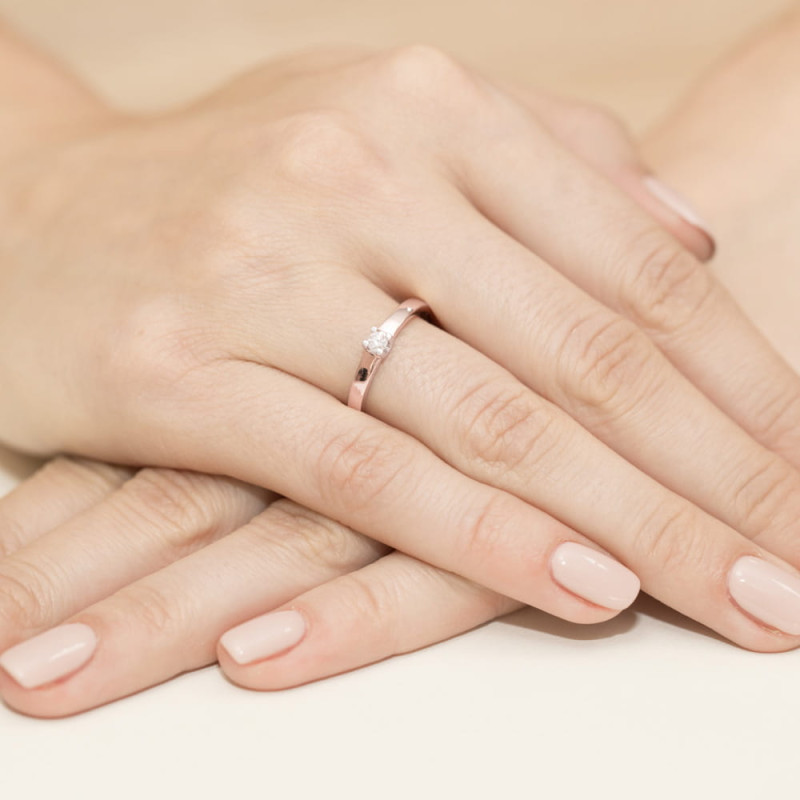 Pierścionek W225 Diament 0,08ct różowe złoto