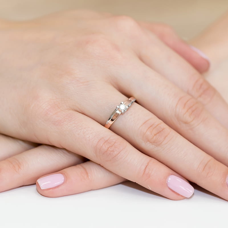 Pierścionek W246 Diament 0,12ct różowe złoto