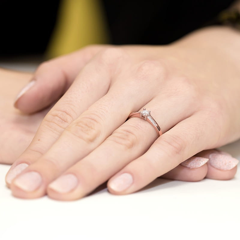 Pierścionek W258 Diament 0,15ct różowe złoto