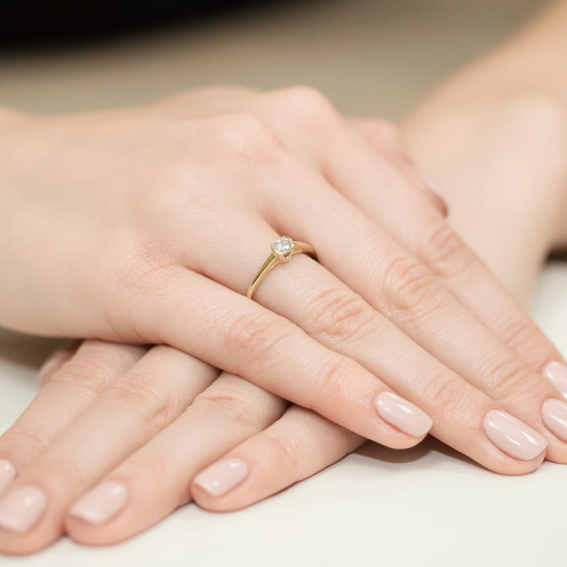 Pierścionek W375 Diament 0,23ct żółte złoto