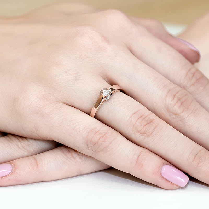 Pierścionek W320 Diament 0,09ct różowe złoto