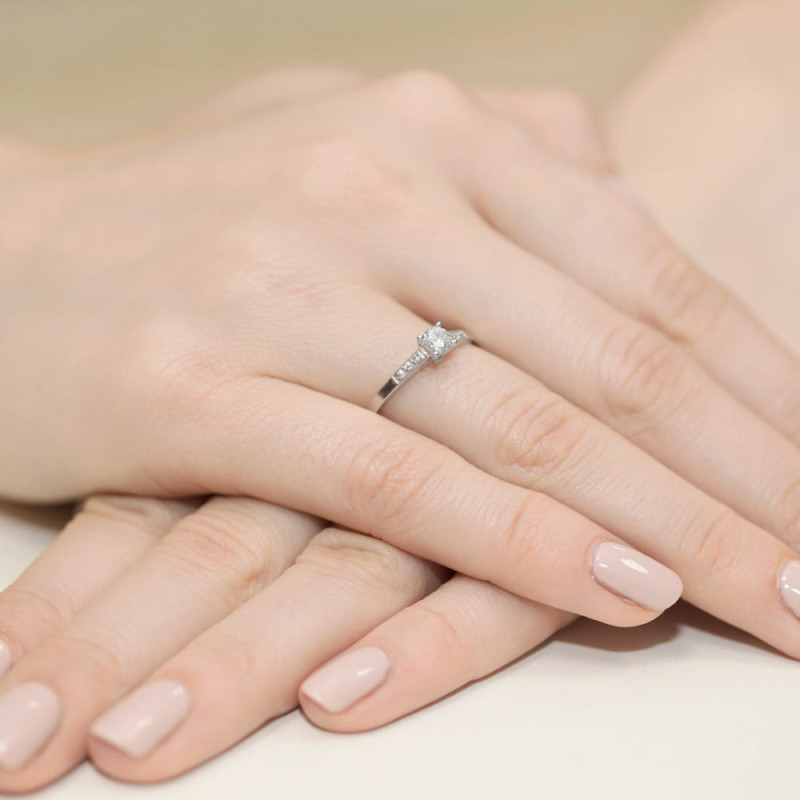 Pierścionek W399 Diament 0,15ct białe złoto
