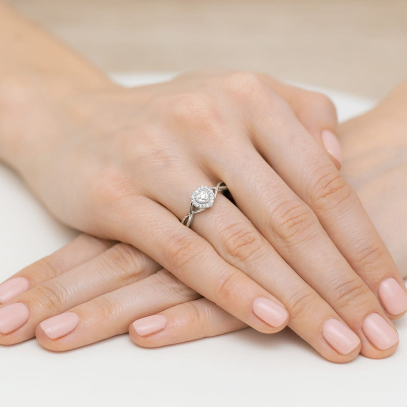 Pierścionek W458 Diament 0,04ct białe złoto
