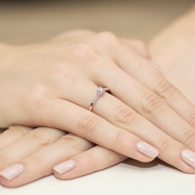 Pierścionek W382 Diament 0,15ct różowe złoto