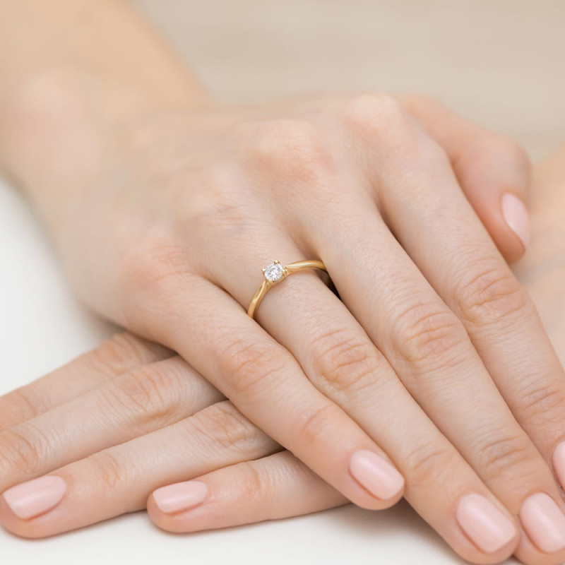 Pierścionek W461 Diament 0,08ct żółte złoto