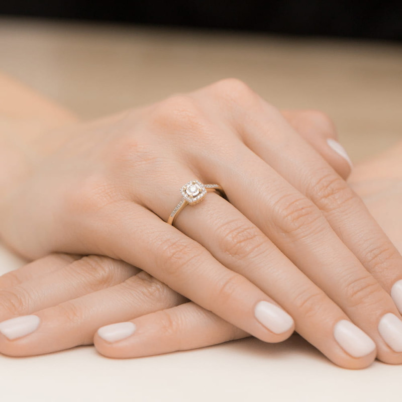 Pierścionek W462 Diament 0,08ct żółte złoto