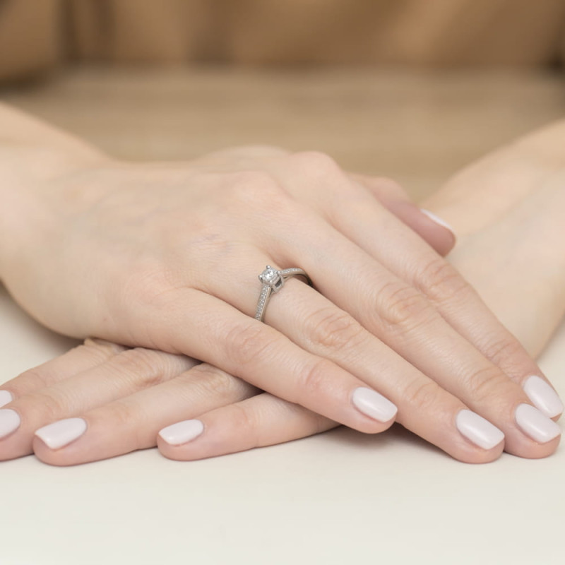 Pierścionek W474 Diament 0,08ct białe złoto