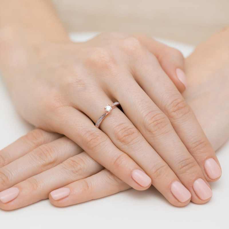 Pierścionek W453 Diament 0,15ct różowe złoto