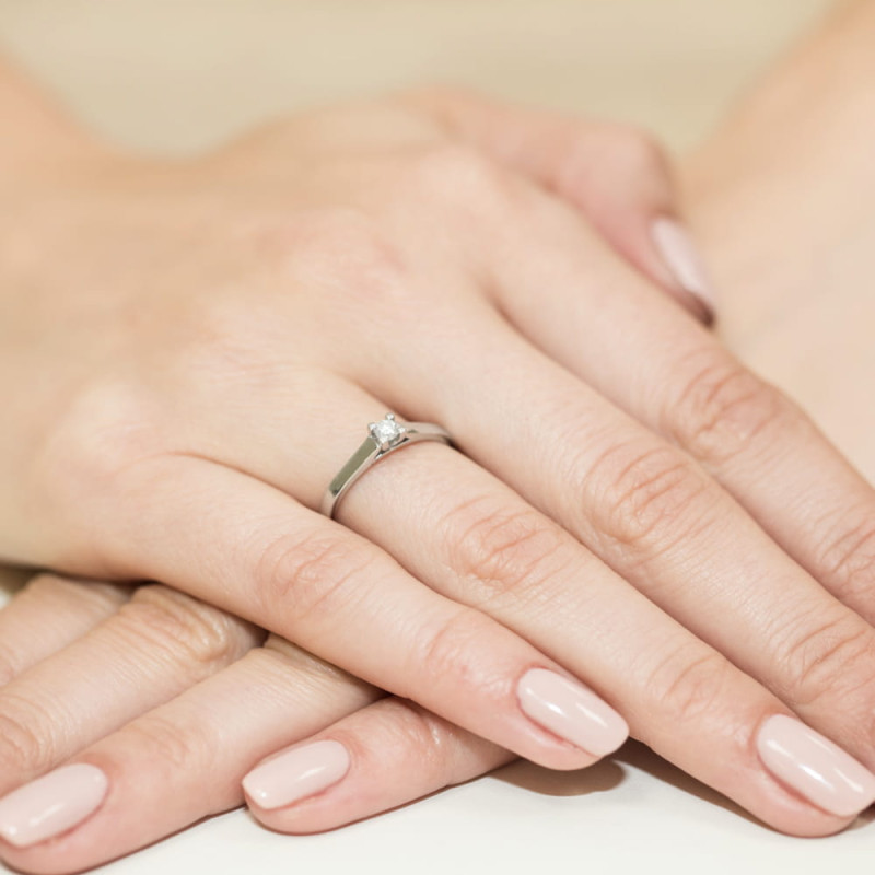 Pierścionek W221 Diament 0,12ct białe złoto