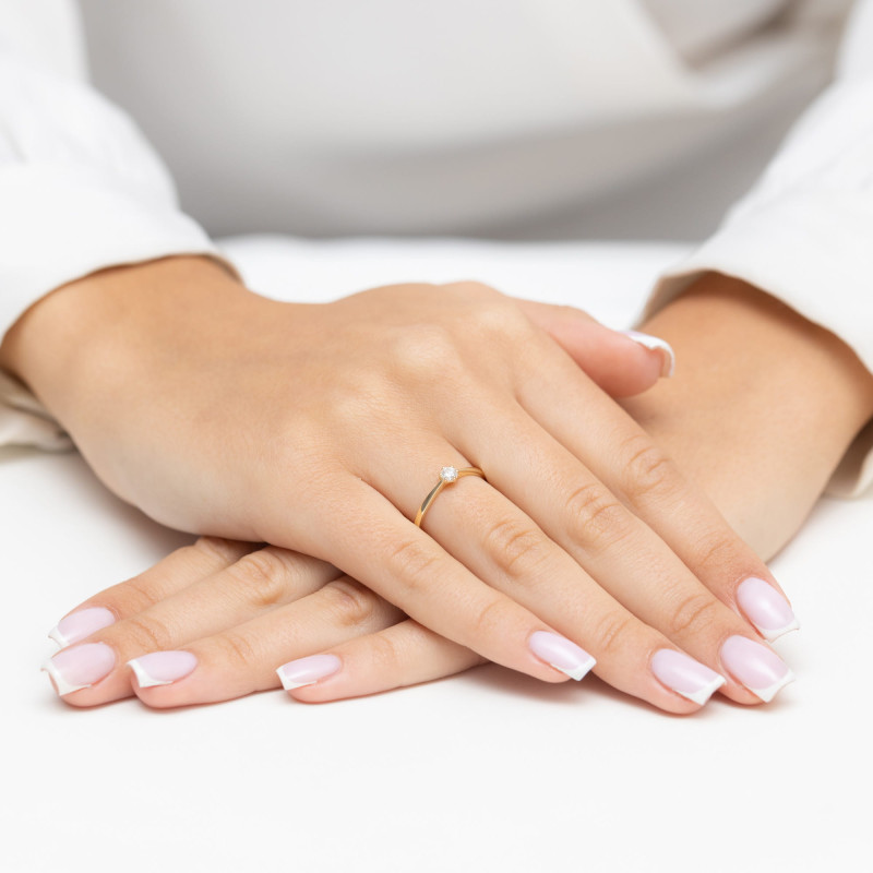 Pierścionek W579 Diament 0,15ct żółte złoto