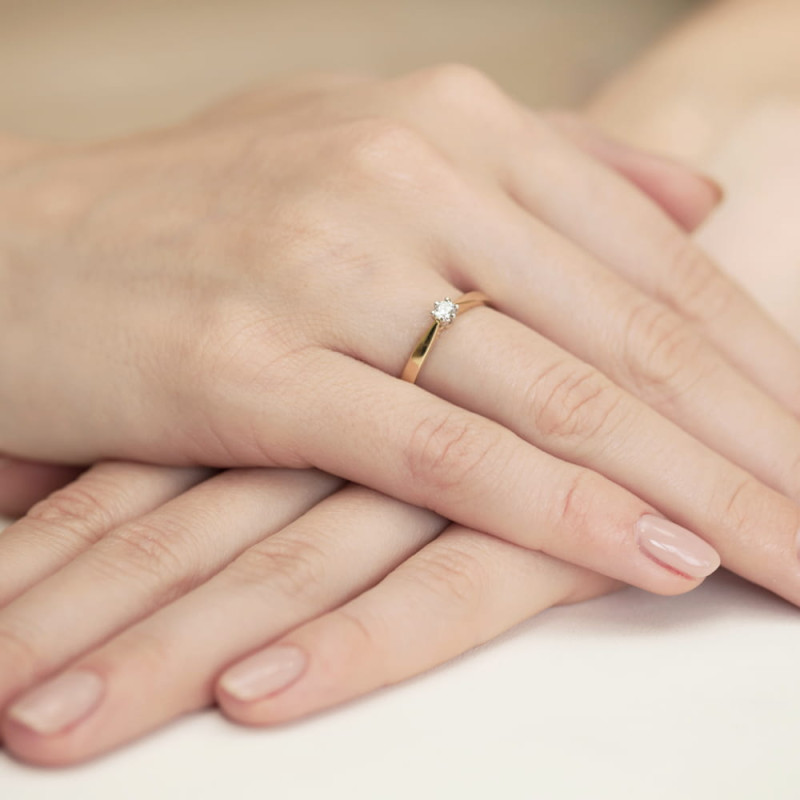 Pierścionek W229 Diament 0,12ct żółte złoto