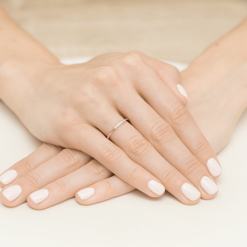 Pierścionek W0638 z diamentami różowe złoto