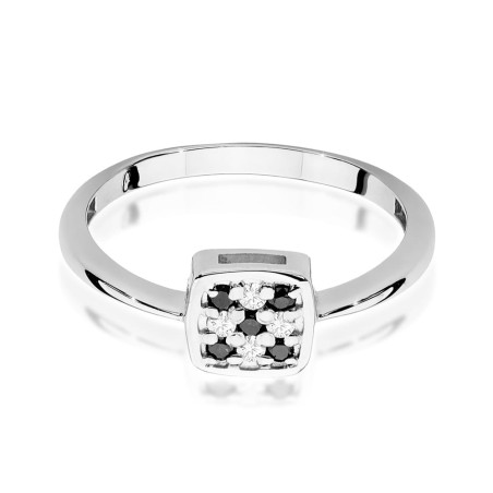 "Pierścionek W555 z czarnymi diamentami - elegancki dodatek do styli