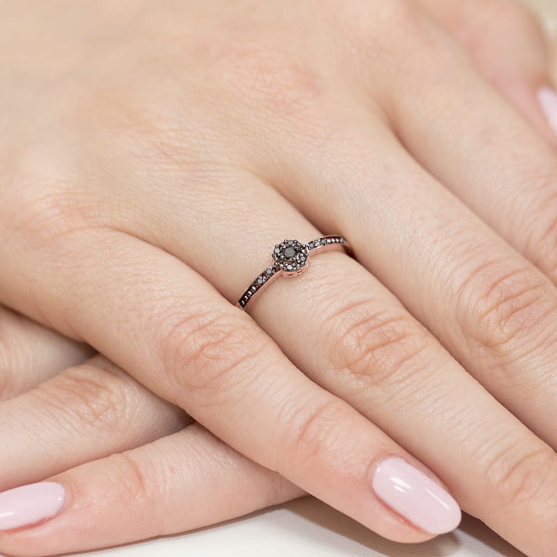"Pierścionek W091 Czarny Diament 0,02ct w różowym złocie - Daiman