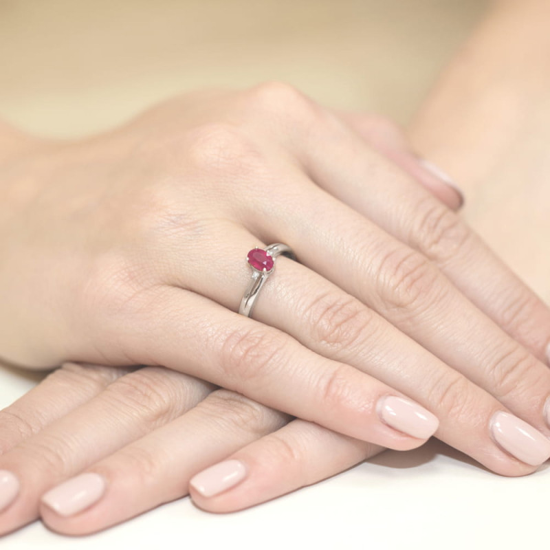 Pierścionek W068 Rubin 0,60ct białe złoto