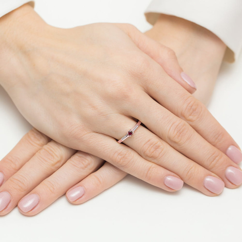 Pierścionek W0258 Rubin 0,15ct różowe złoto