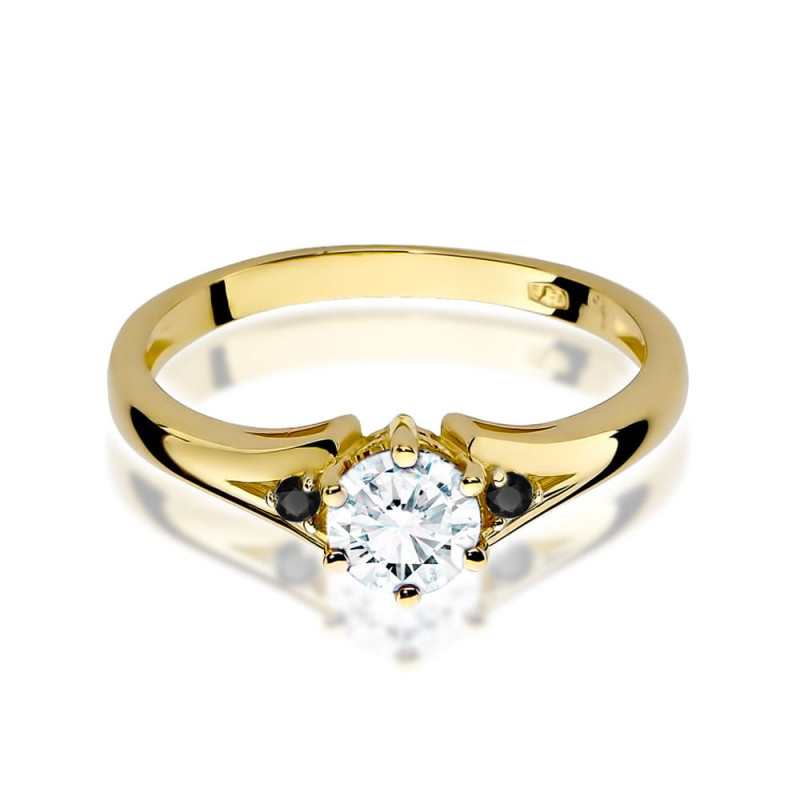 "Pierścionek W076 Biały Szafir 0,60ct żółte złoto - Daimana.pl 