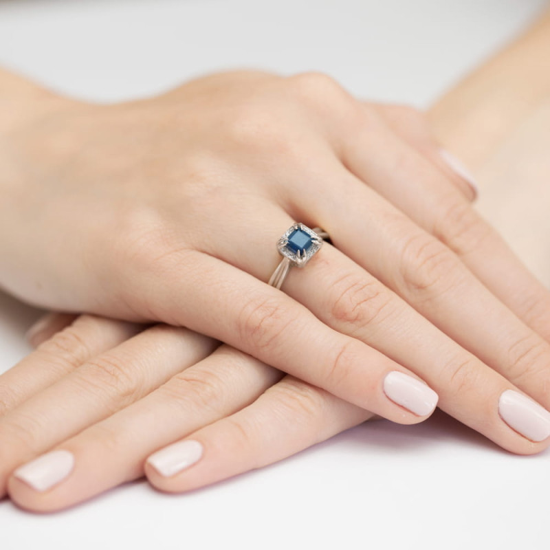 Pierścionek W358 Szafir 0,70ct białe złoto