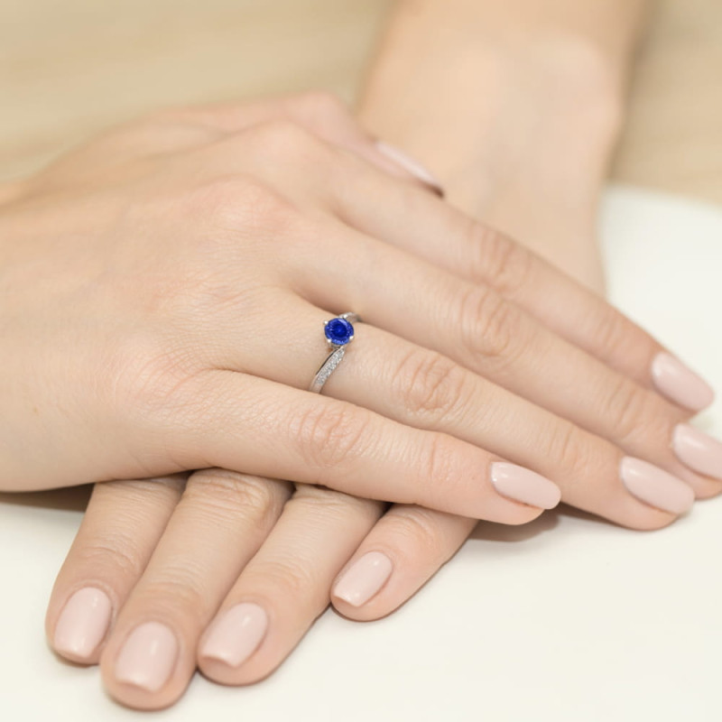 Pierścionek W084 Szafir 0,50ct białe złoto