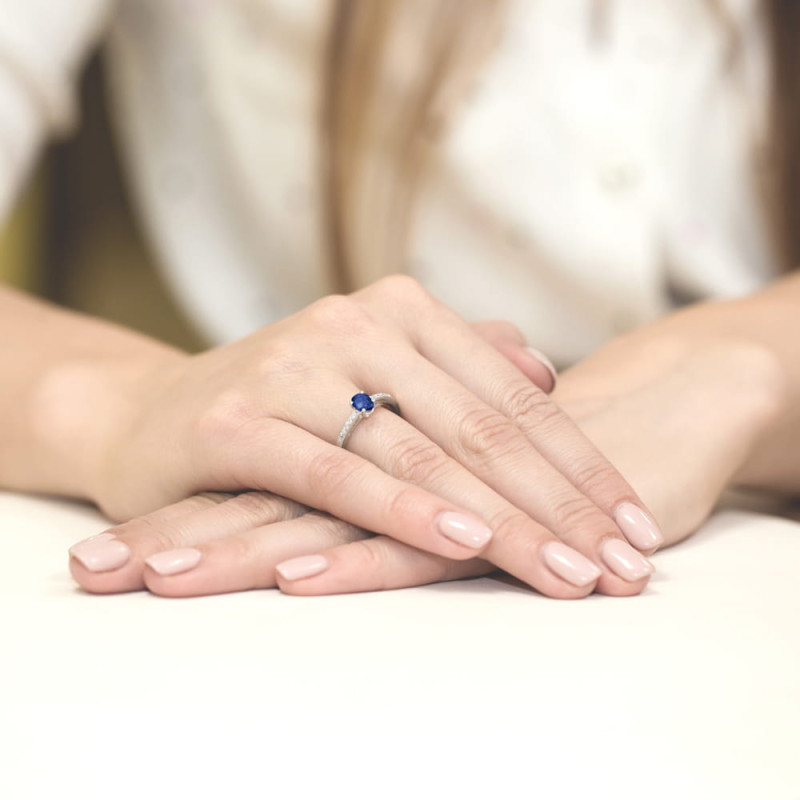 Pierścionek W067 Szafir 0,70ct białe złoto