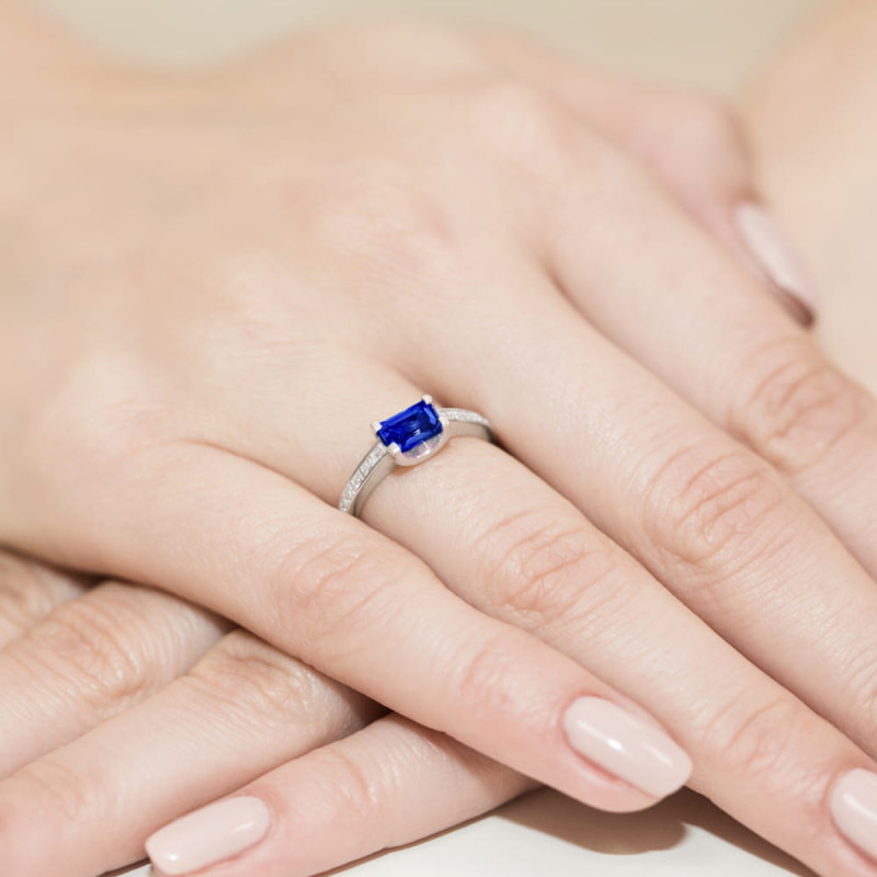 Pierścionek W105 Szafir 0,60ct białe złoto