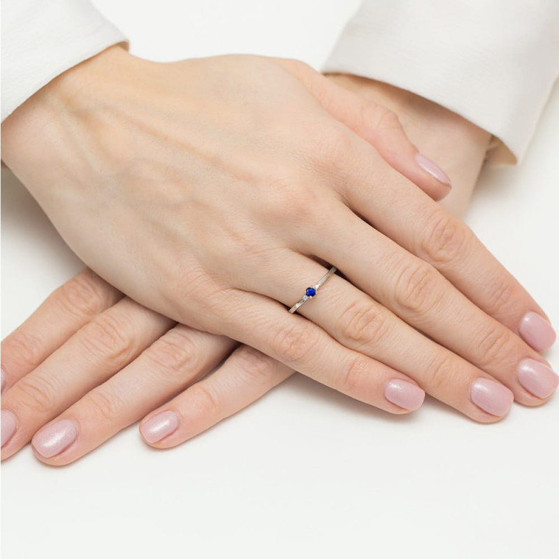 Pierścionek W0464 Szafir 0,15ct białe złoto
