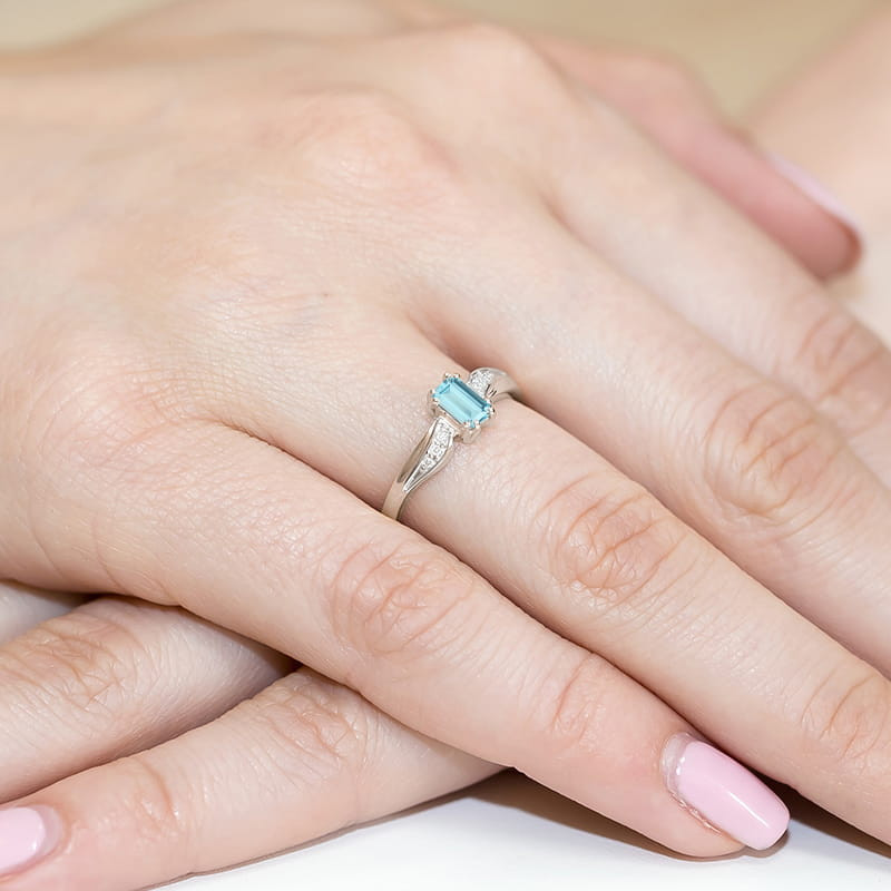 Pierścionek W094 Topaz 0,65ct białe złoto