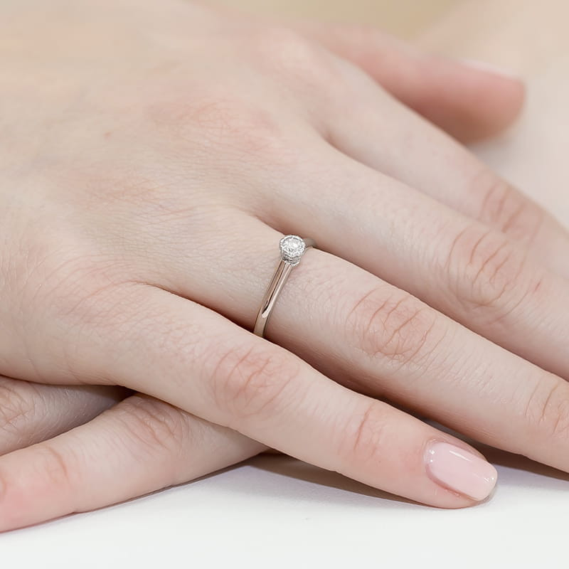 Pierścionek W042 Diament 0,13ct białe złoto
