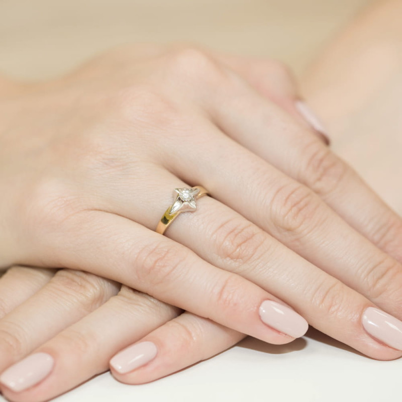 "Pierścionek W155 Diament 0,12ct Żółte Złoto - Daimana.pl"