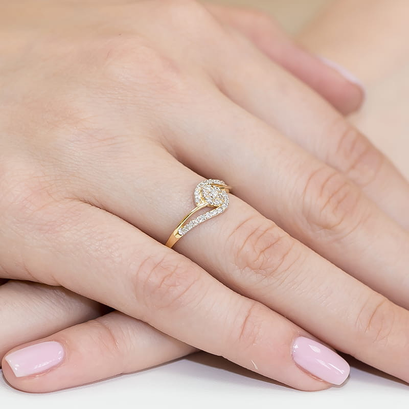 "Pierścionek W184 z diamentem 0,10ct w żółtym złocie - Daimana.p