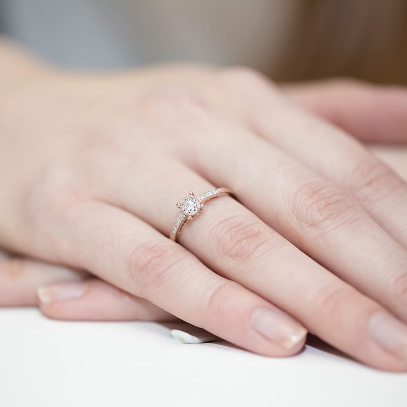 Pierścionek W055 Diament 0,04ct różowe złoto