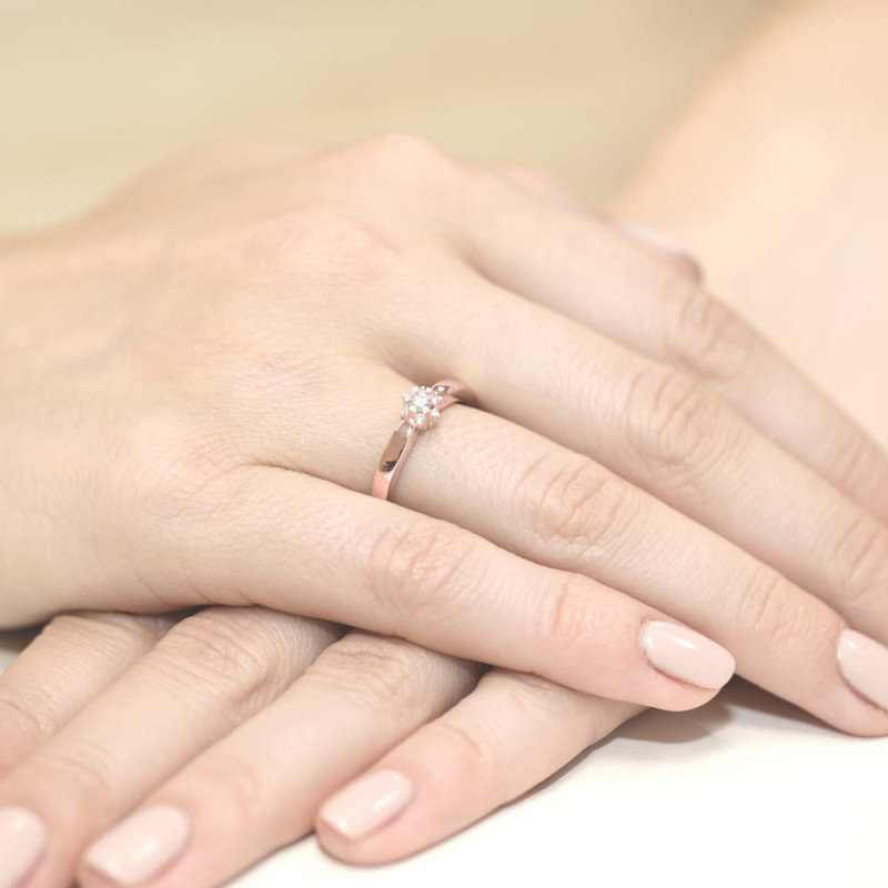 Pierścionek W061 Diament 0,10ct różowe złoto