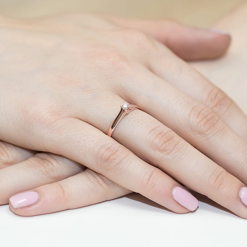Pierścionek W070 Diament 0,10ct różowe złoto