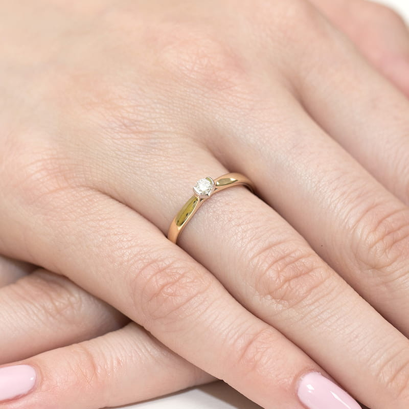 Pierścionek W223 Diament 0,10ct żółte złoto